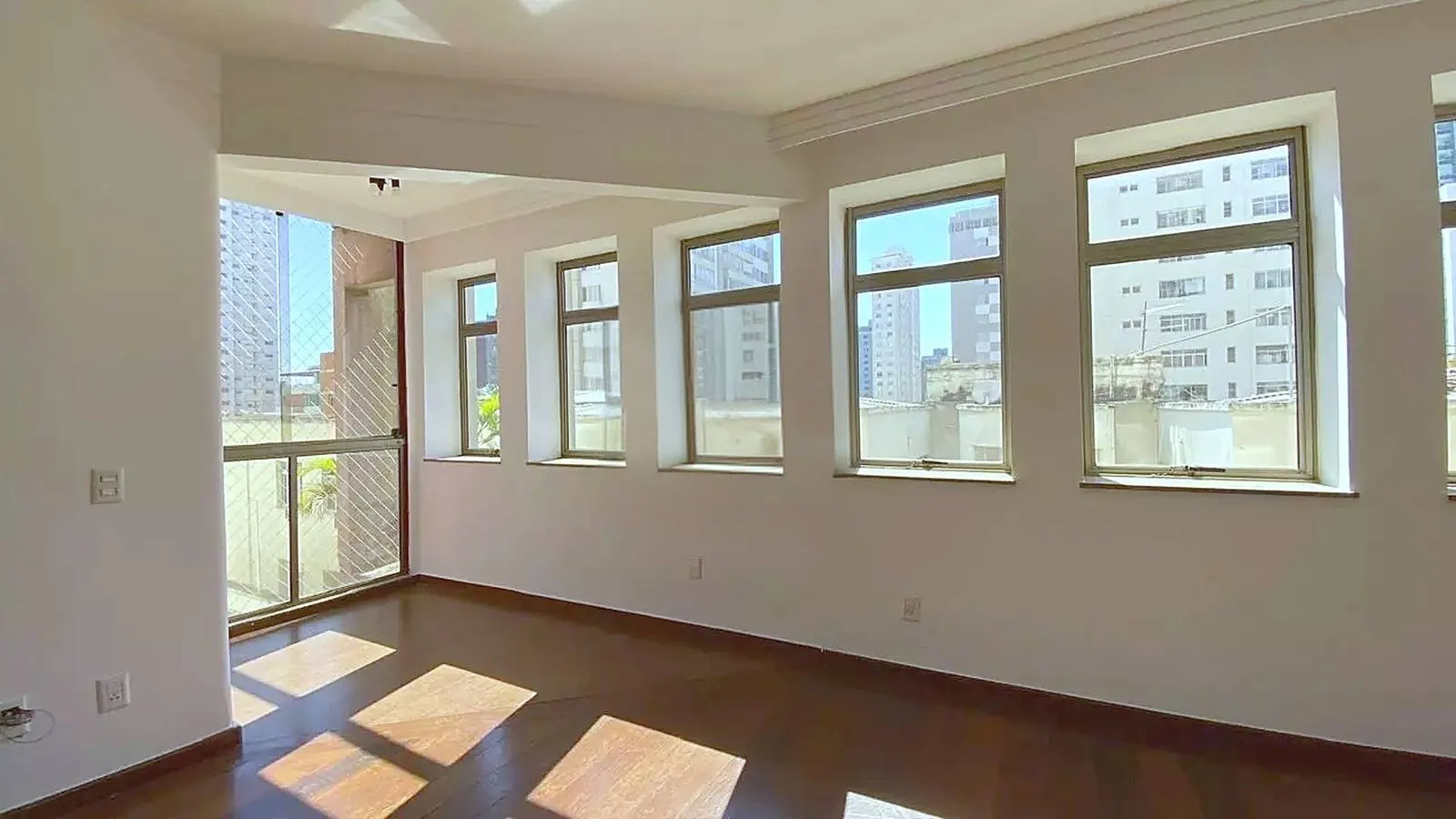 Apartamento com 3 Quartos à Venda no Funcionários | 115 m² | 1 Suíte |2 Vgs miniatura 4