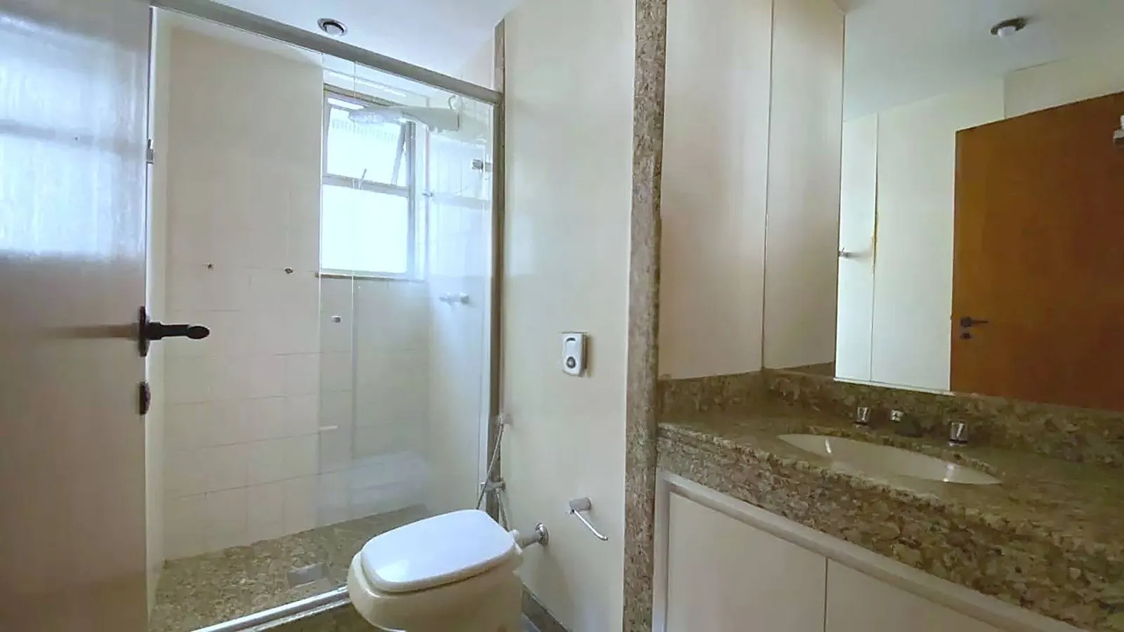 Apartamento com 3 Quartos à Venda no Funcionários | 115 m² | 1 Suíte |2 Vgs miniatura 10