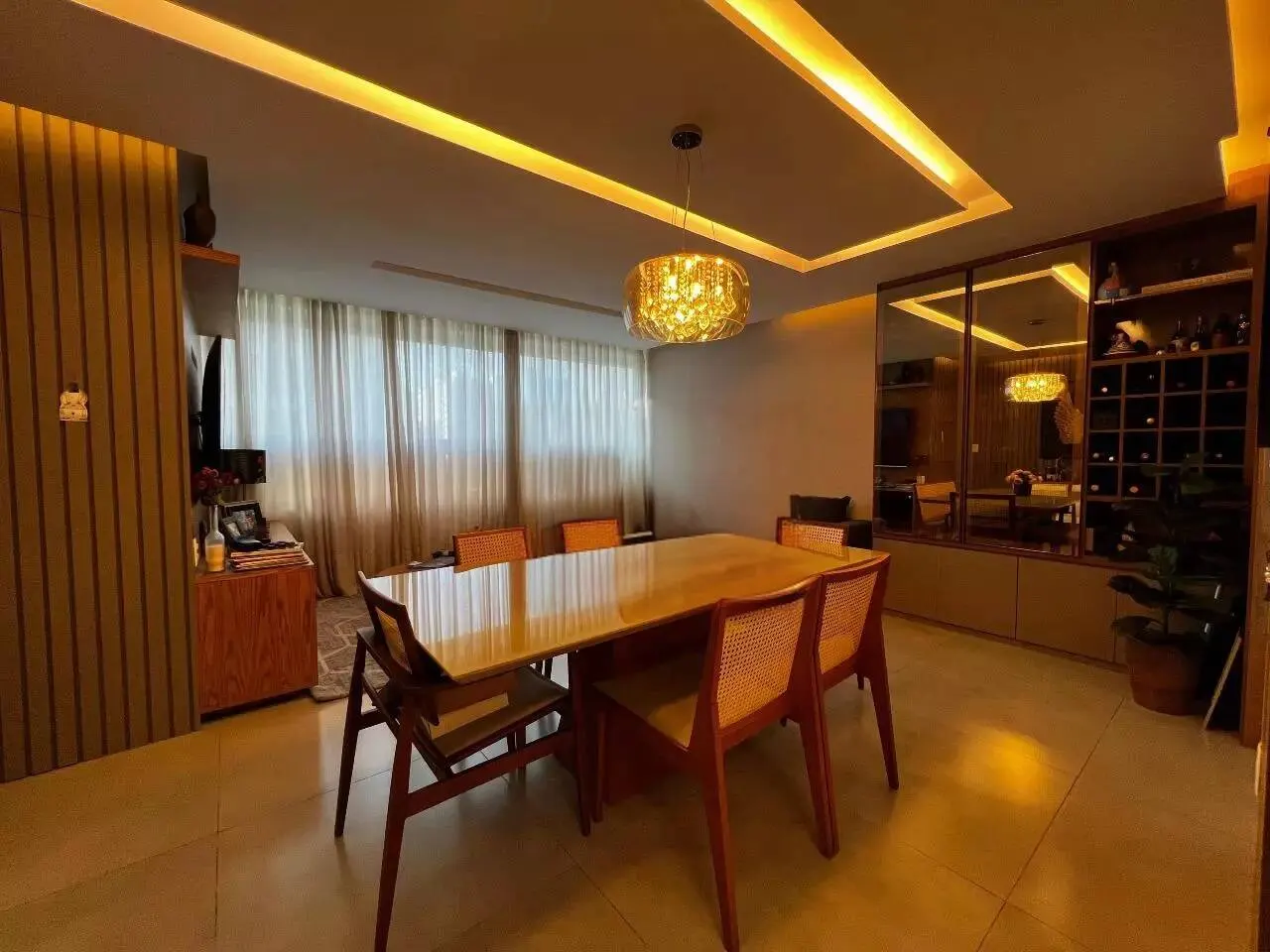 Apartamento 3 Quartos Suíte Lourdes - Rua Plana - Piscina.