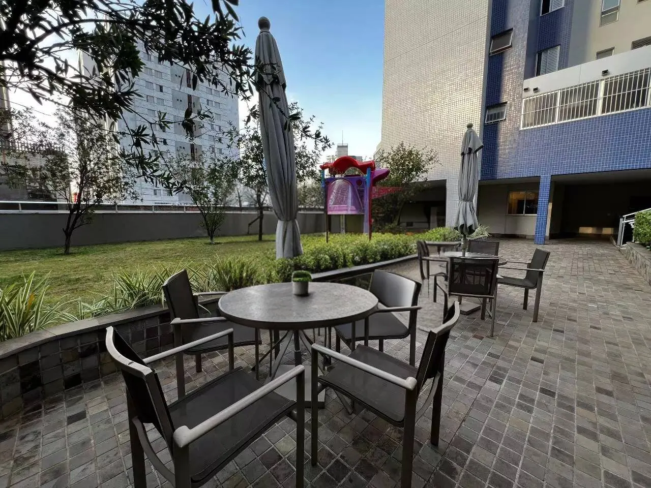 Apartamento 3 Quartos Suíte Lourdes - Rua Plana - Piscina. miniatura 15