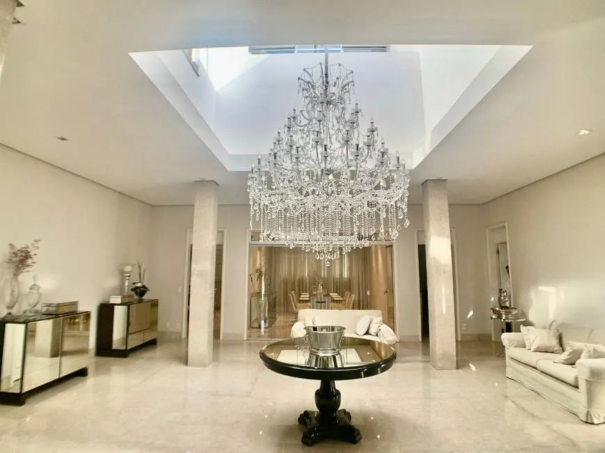 Casa com 7 Quartos e 6 banheiros com 1020 m² no Cidade Jardim miniatura 3