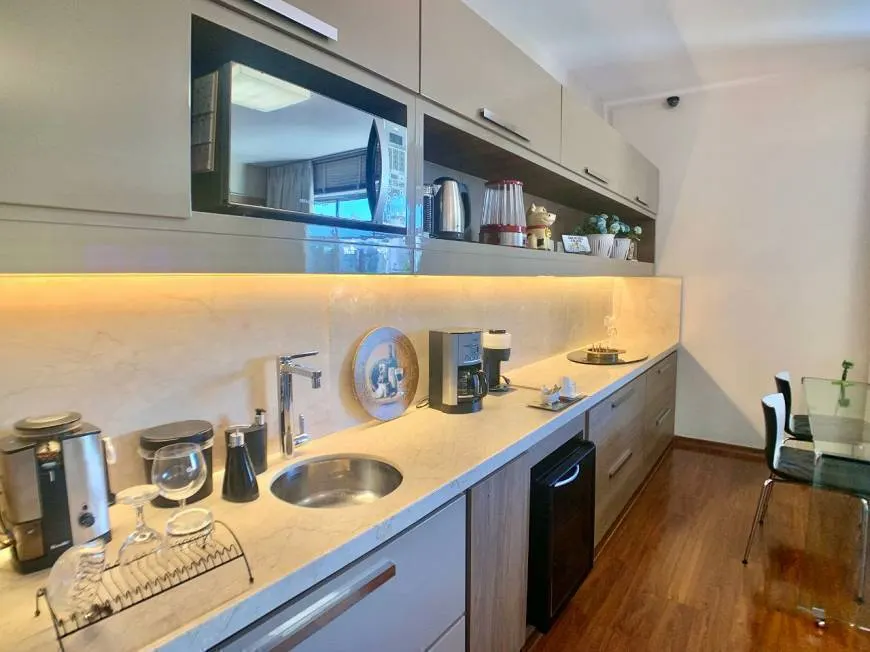 Casa com 7 Quartos e 6 banheiros com 1020 m² no Cidade Jardim miniatura 24
