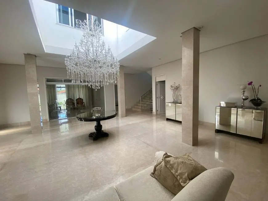 Casa com 7 Quartos e 6 banheiros com 1020 m² no Cidade Jardim miniatura 5