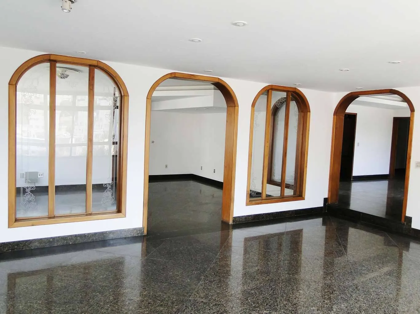 Apartamento com Área Privativa, 4 Quartos, 2 Suites, 4 Vagas Gutierrez.