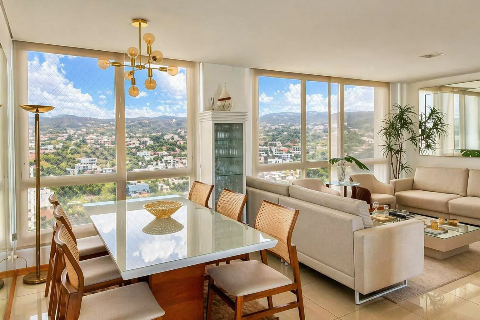 Lindo Apartamento com 3 Quartos e 2 Vagas na Vila Grimm Vale dos Cristais. miniatura 2